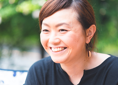 室町悦江さんの笑顔をアップで写した写真