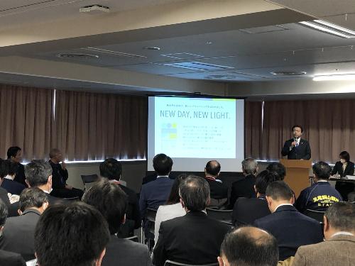 都内で日光市の魅力を紹介する粉川市長