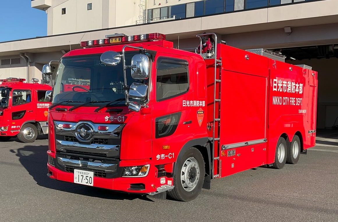 ポンプ付大型水槽車