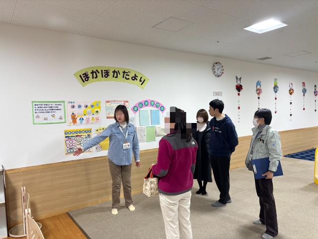 地域子育て支援センターぽかぽかにてセンター長からの施設の説明