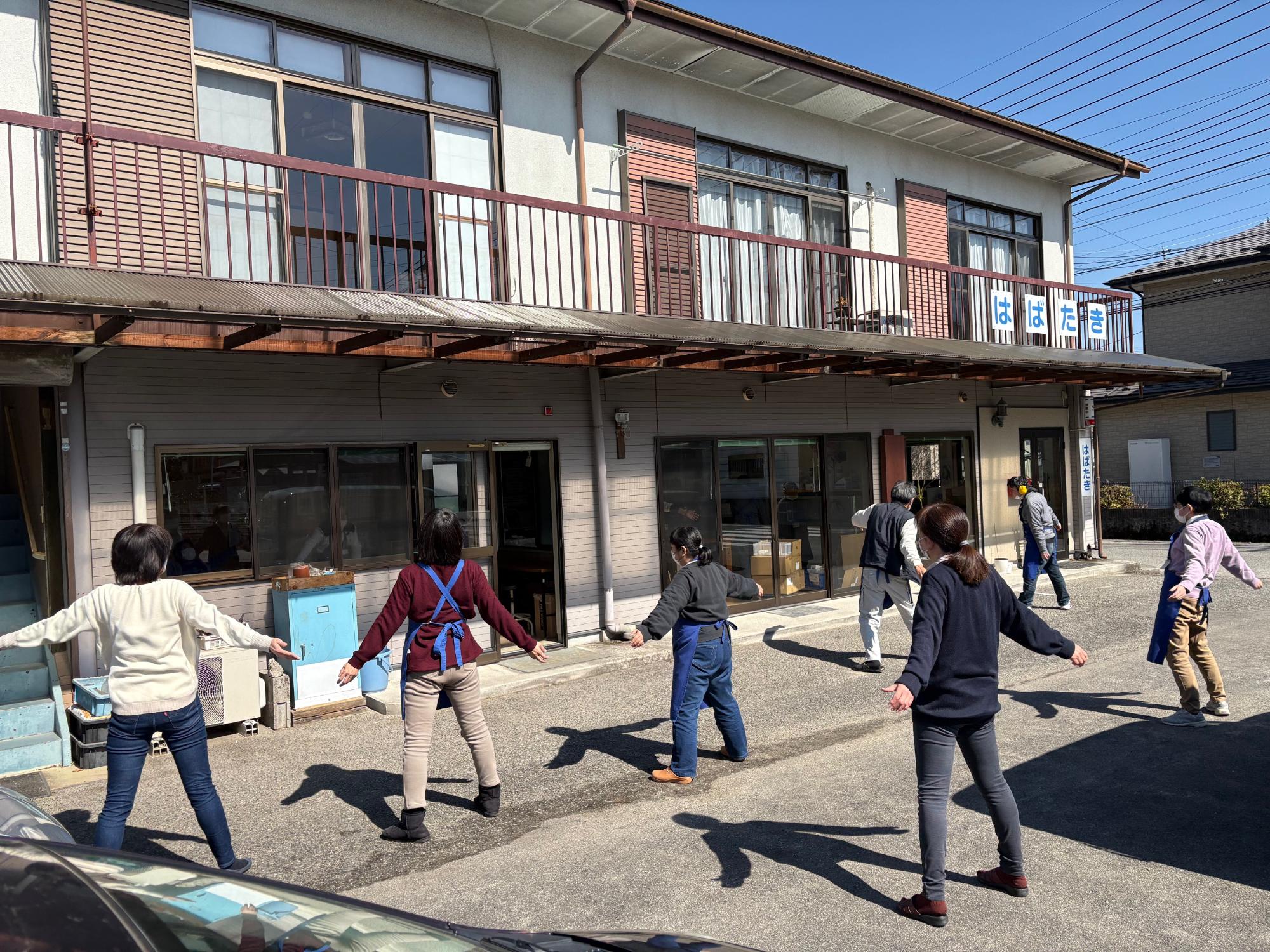ラジオ体操（にっこう健康マイレージの取組）の様子