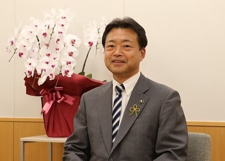 日光市長粉川昭一（こなかわしょういち）