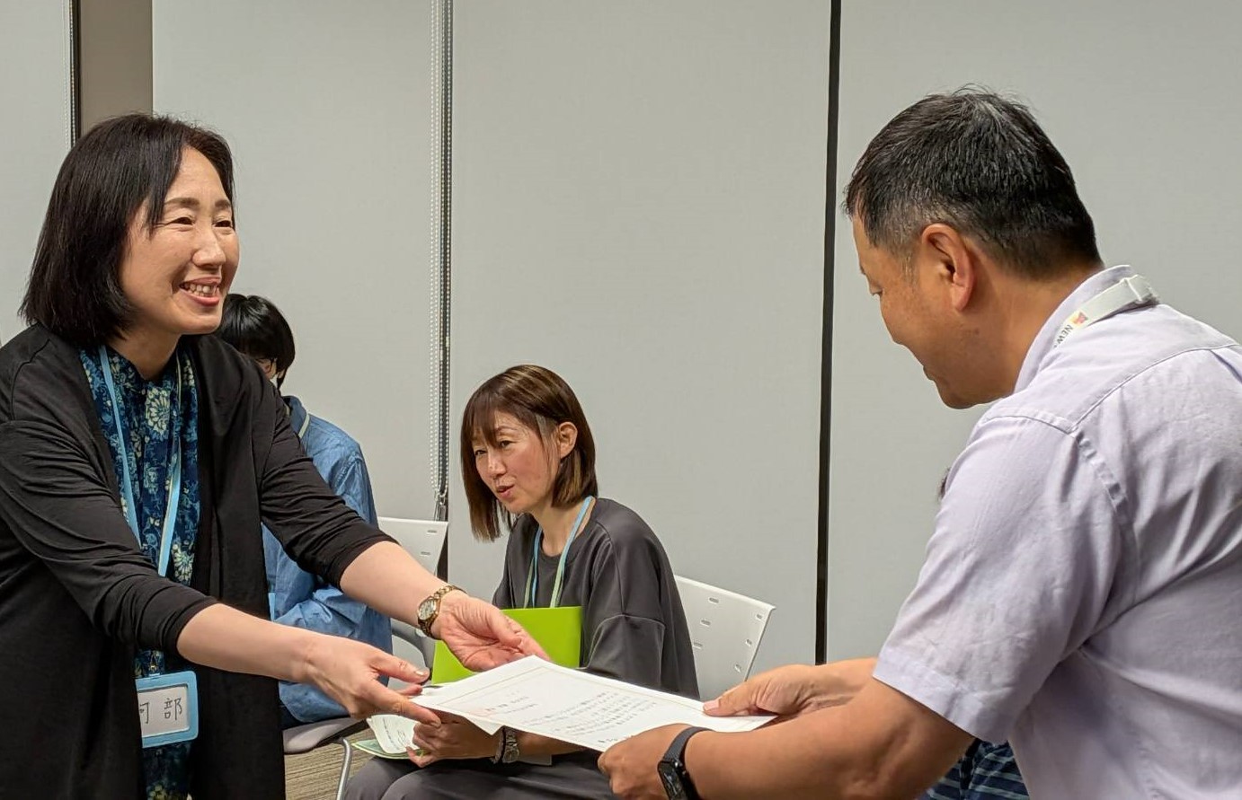 修了証書授与の様子