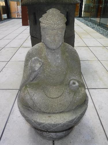 石造 阿弥陀如来坐像 附仏龕／日光市公式ホームページ